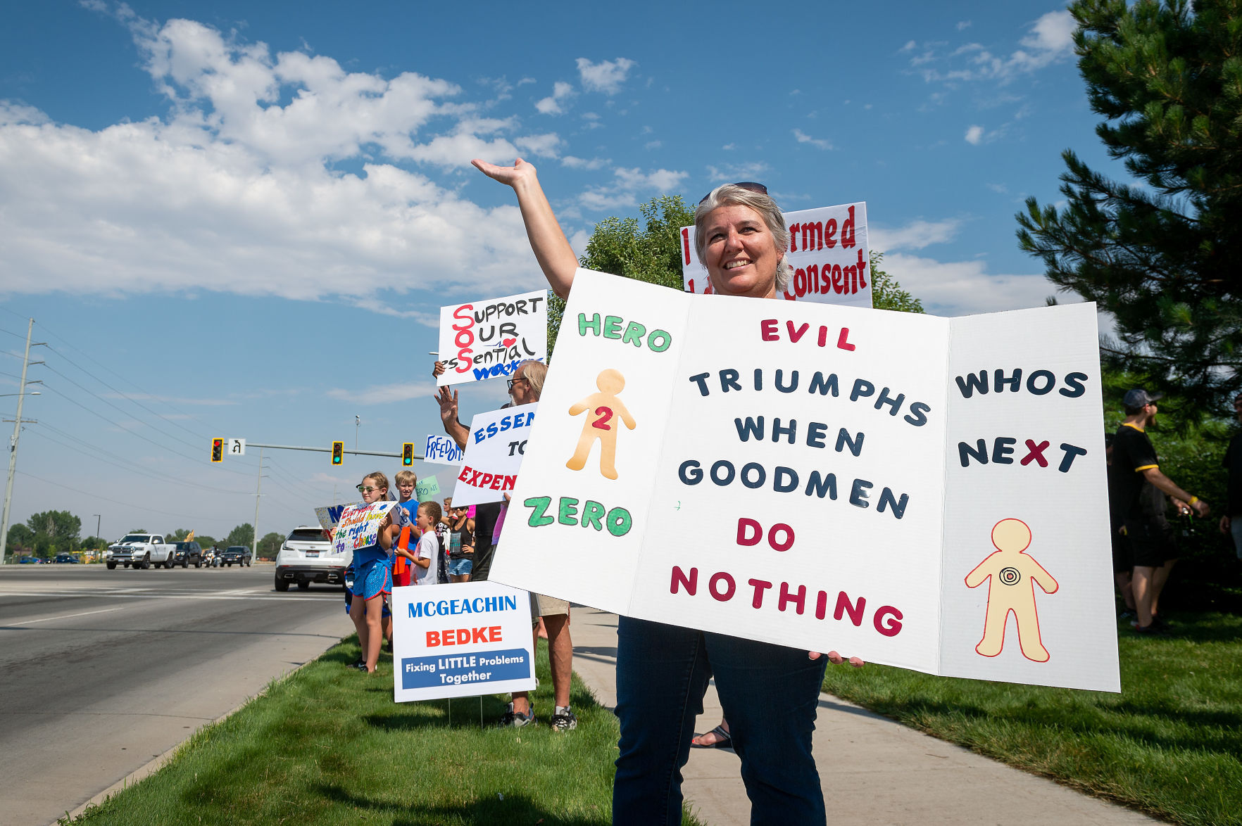Hundreds show up to rally against vaccine mandates